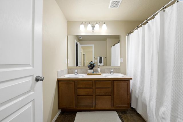 6416 Three Rivers Dr, Pasco, WA 99301