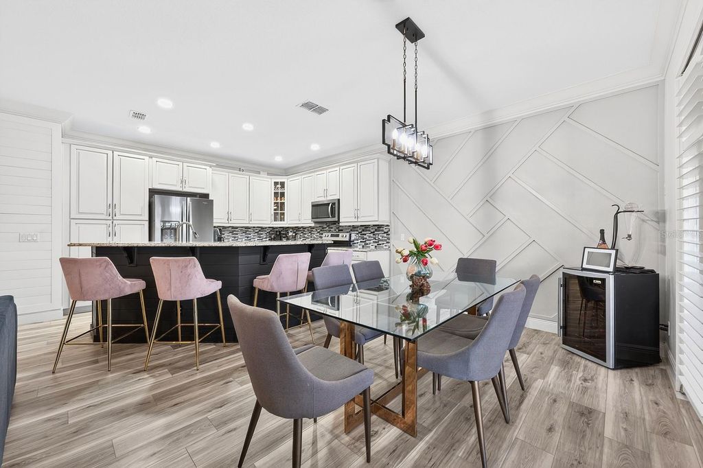 Image 11 of property listing at 10403 BELFRY CIRCLE, Orlando, FL 32832