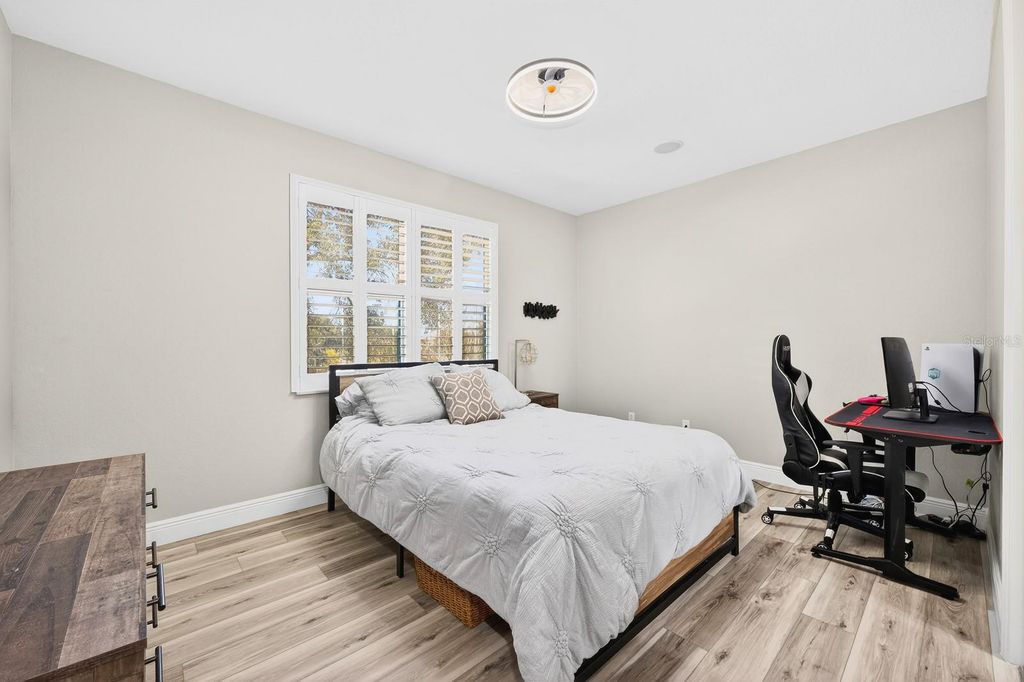 Image 17 of property listing at 10403 BELFRY CIRCLE, Orlando, FL 32832