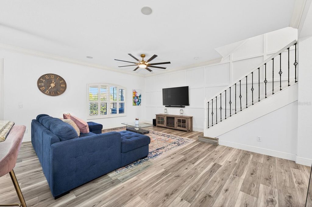 Image 7 of property listing at 10403 BELFRY CIRCLE, Orlando, FL 32832