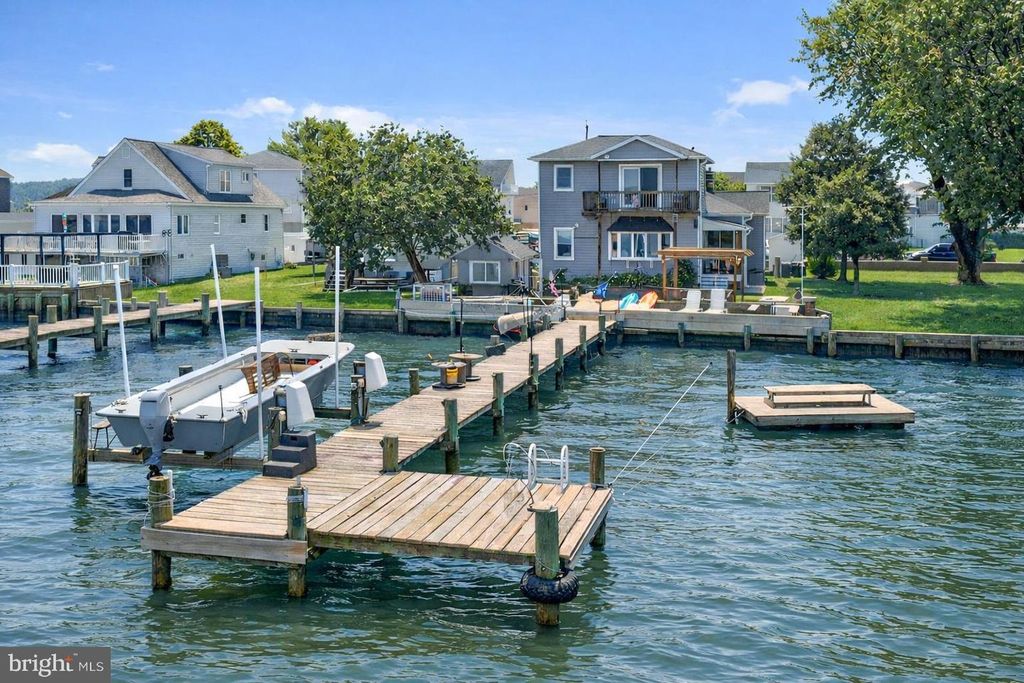 7118 RIVER DRIVE RD, Sparrows Point, MD 21219