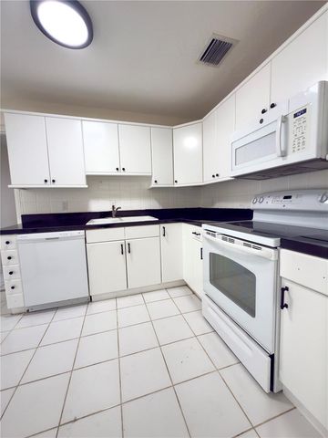 6616 AUBURN AVENUE, Bradenton, FL 34207