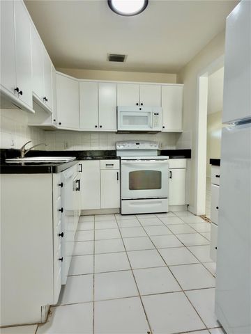 6616 AUBURN AVENUE, Bradenton, FL 34207