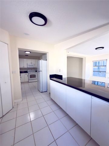 6616 AUBURN AVENUE, Bradenton, FL 34207