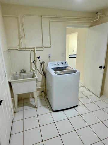 6616 AUBURN AVENUE, Bradenton, FL 34207