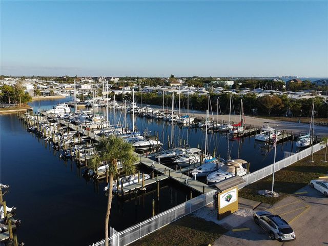 6616 AUBURN AVENUE, Bradenton, FL 34207