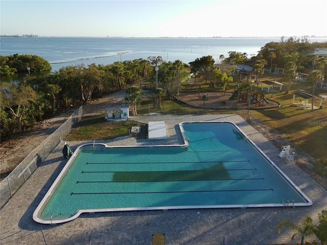 6616 AUBURN AVENUE, Bradenton, FL 34207