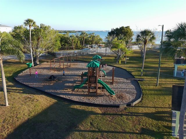 6616 AUBURN AVENUE, Bradenton, FL 34207