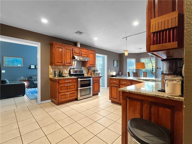 2803 Amberwood Street, Springdale, AR 72762