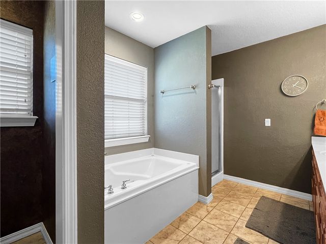 2803 Amberwood Street, Springdale, AR 72762