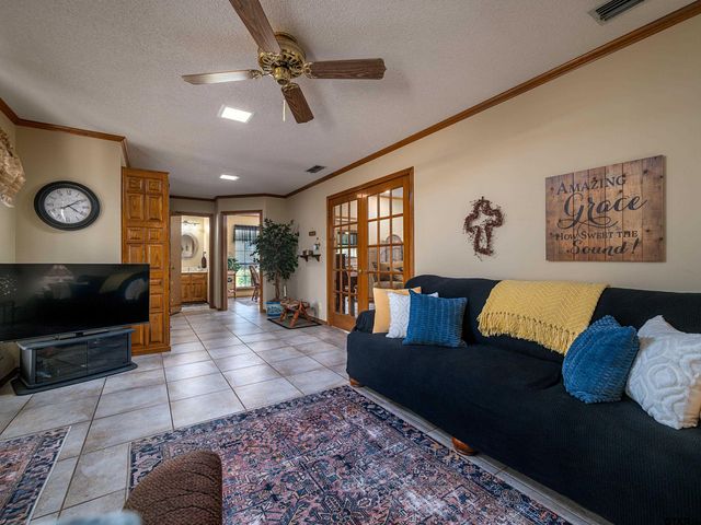 6109 Stoneleigh Drive, Tyler, TX 75703