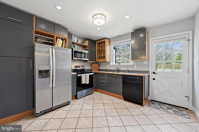 3 S DILLWYN RD, Newark, DE 19711