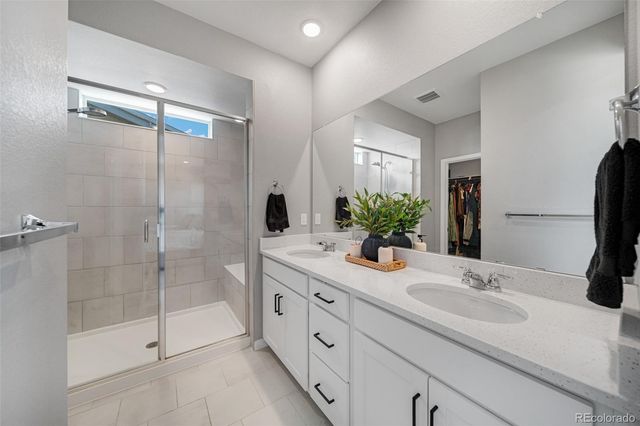 3906 N Catawba Way, Aurora, CO 80019