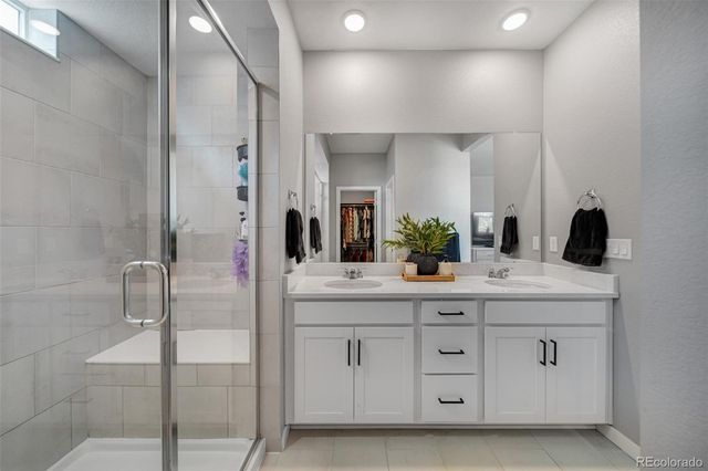 3906 N Catawba Way, Aurora, CO 80019