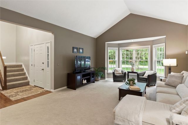 9 Springdale Lock, Pittsford, NY 14534