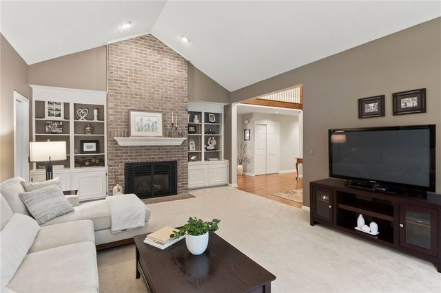 9 Springdale Lock, Pittsford, NY 14534
