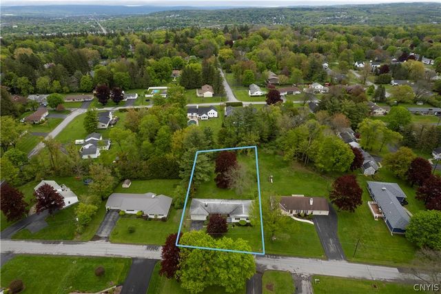 7 Knollwood Road, New Hartford, NY 13413
