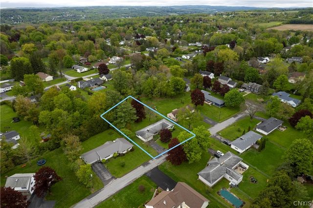 7 Knollwood Road, New Hartford, NY 13413