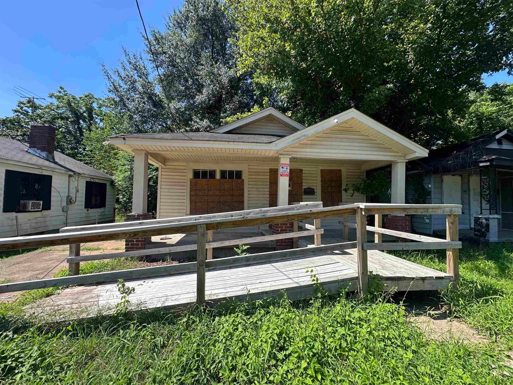 2139 LYON AVE, Memphis, TN 38108