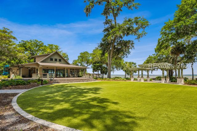 5 Grandview Ct, Hilton Head Island, SC 29926