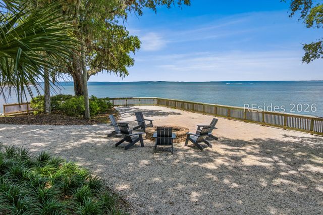 5 Grandview Ct, Hilton Head Island, SC 29926