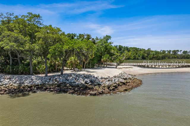 5 Grandview Ct, Hilton Head Island, SC 29926