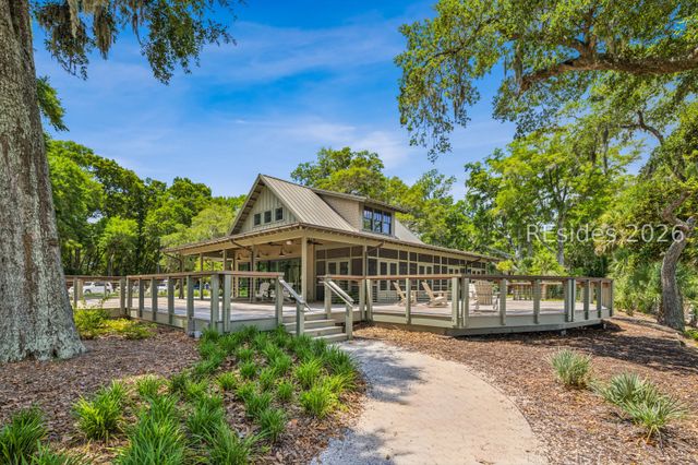 5 Grandview Ct, Hilton Head Island, SC 29926