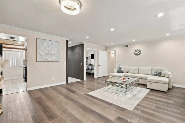 330 Burchett 206, Glendale, CA 91203