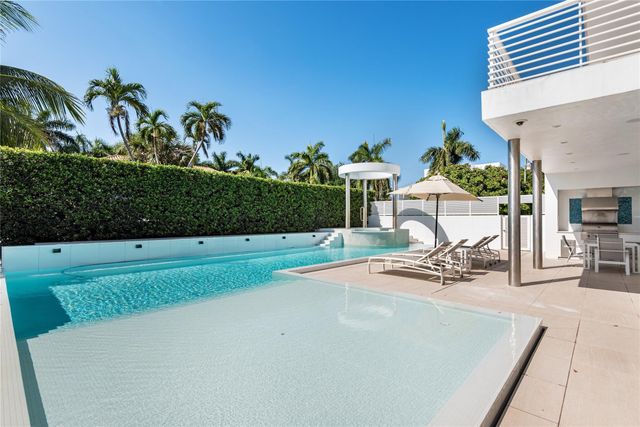 500 Isle Of Capri Drive, Fort Lauderdale, FL 33301