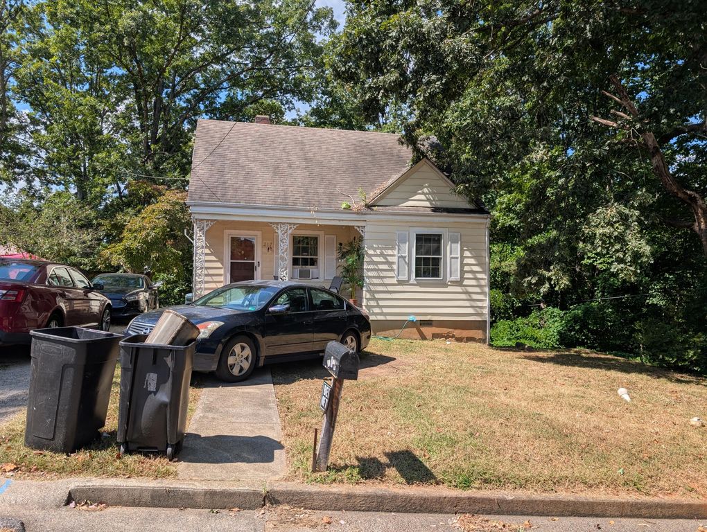 217 McCoy ST, Martinsville, VA 24112