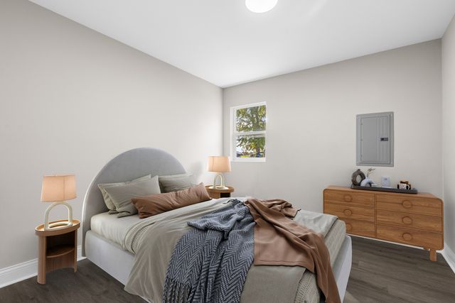 109 Raffel Road, Woodstock, IL 60098