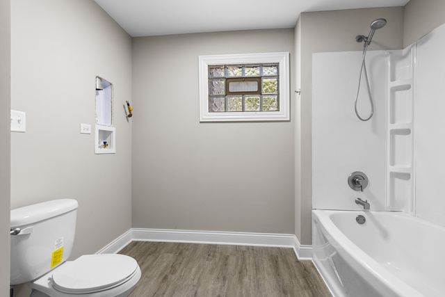 109 Raffel Road, Woodstock, IL 60098