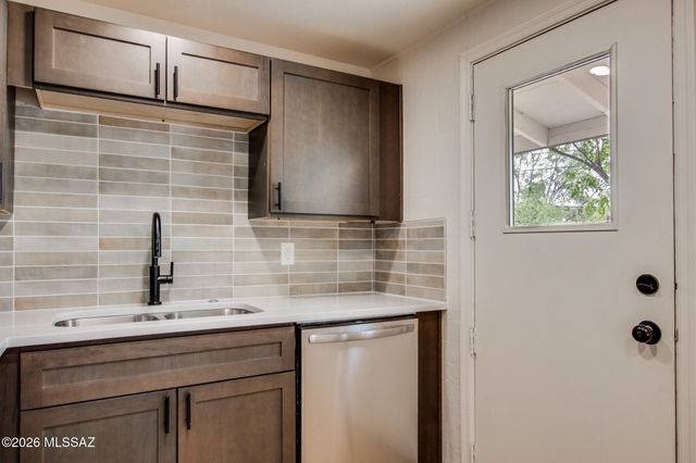 743 W Milton Street, Tucson, AZ 85706