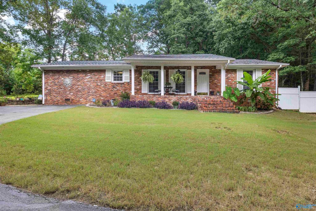 4602 Day Road SW, Decatur, AL 35603