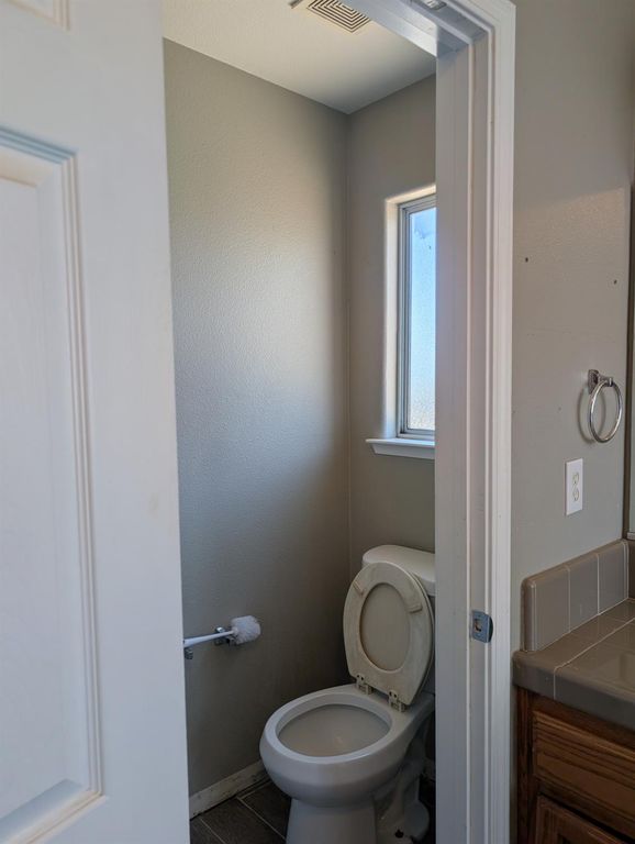 Image 14 of property listing at 6114 W Keats Avenue, Fresno, CA 93723