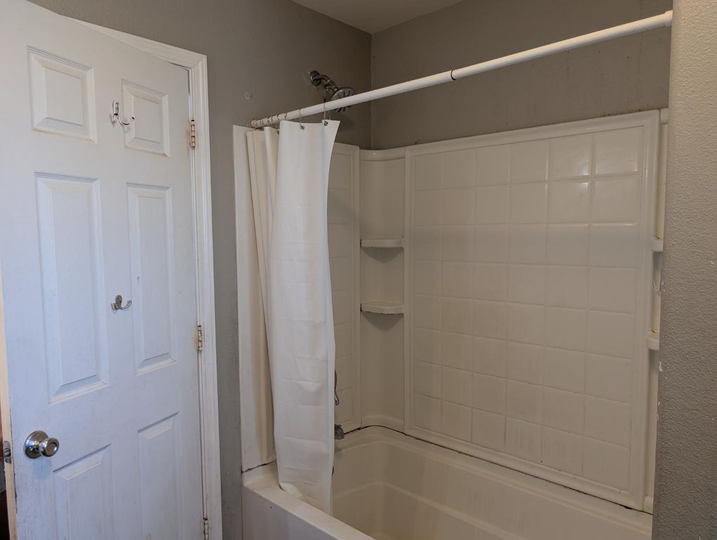 Image 19 of property listing at 6114 W Keats Avenue, Fresno, CA 93723