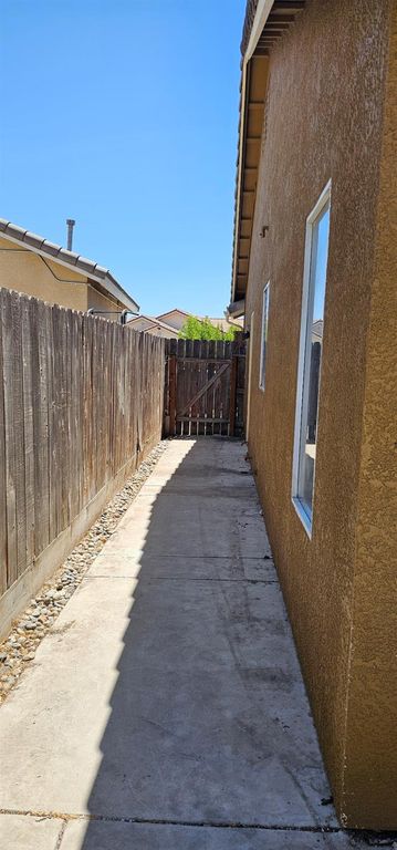 Image 26 of property listing at 6114 W Keats Avenue, Fresno, CA 93723