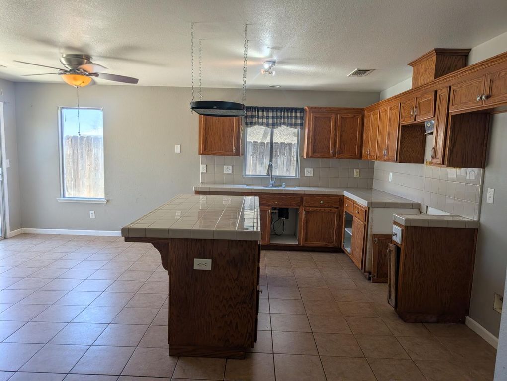 Image 4 of property listing at 6114 W Keats Avenue, Fresno, CA 93723