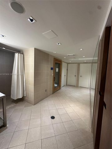 335 S Biscayne Blvd 1002, Miami, FL 33131