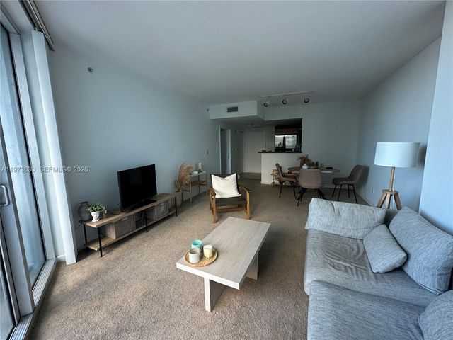 335 S Biscayne Blvd 1002, Miami, FL 33131