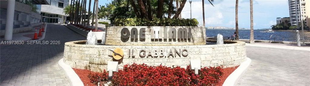 335 S Biscayne Blvd 1002, Miami, FL 33131