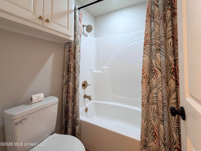 64 Meadow Breeze Road, Sumrall, MS 39482