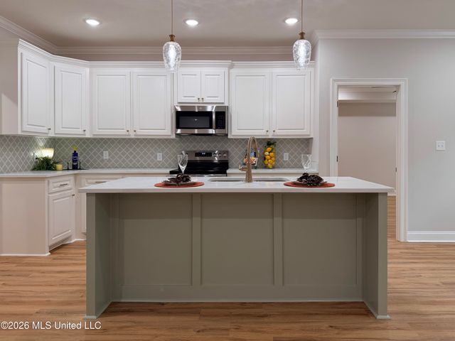 64 Meadow Breeze Road, Sumrall, MS 39482