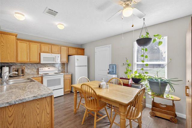 3940 Frontier Road, Willis, TX 77378