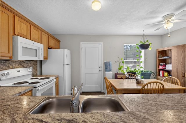 3940 Frontier Road, Willis, TX 77378