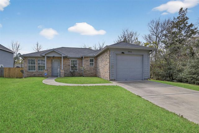 3940 Frontier Road, Willis, TX 77378