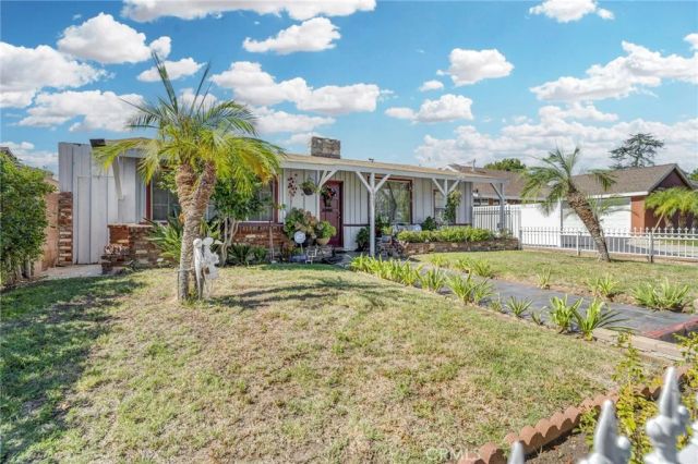 5737 Denny, North Hollywood, CA 91601