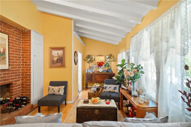 5737 Denny, North Hollywood, CA 91601