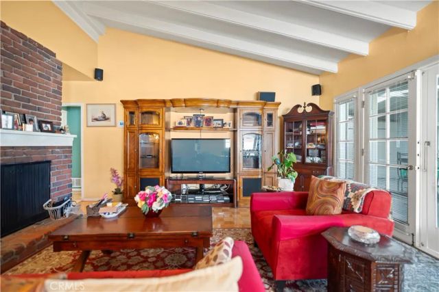 5737 Denny, North Hollywood, CA 91601