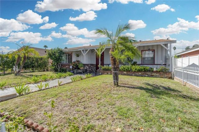 5737 Denny, North Hollywood, CA 91601
